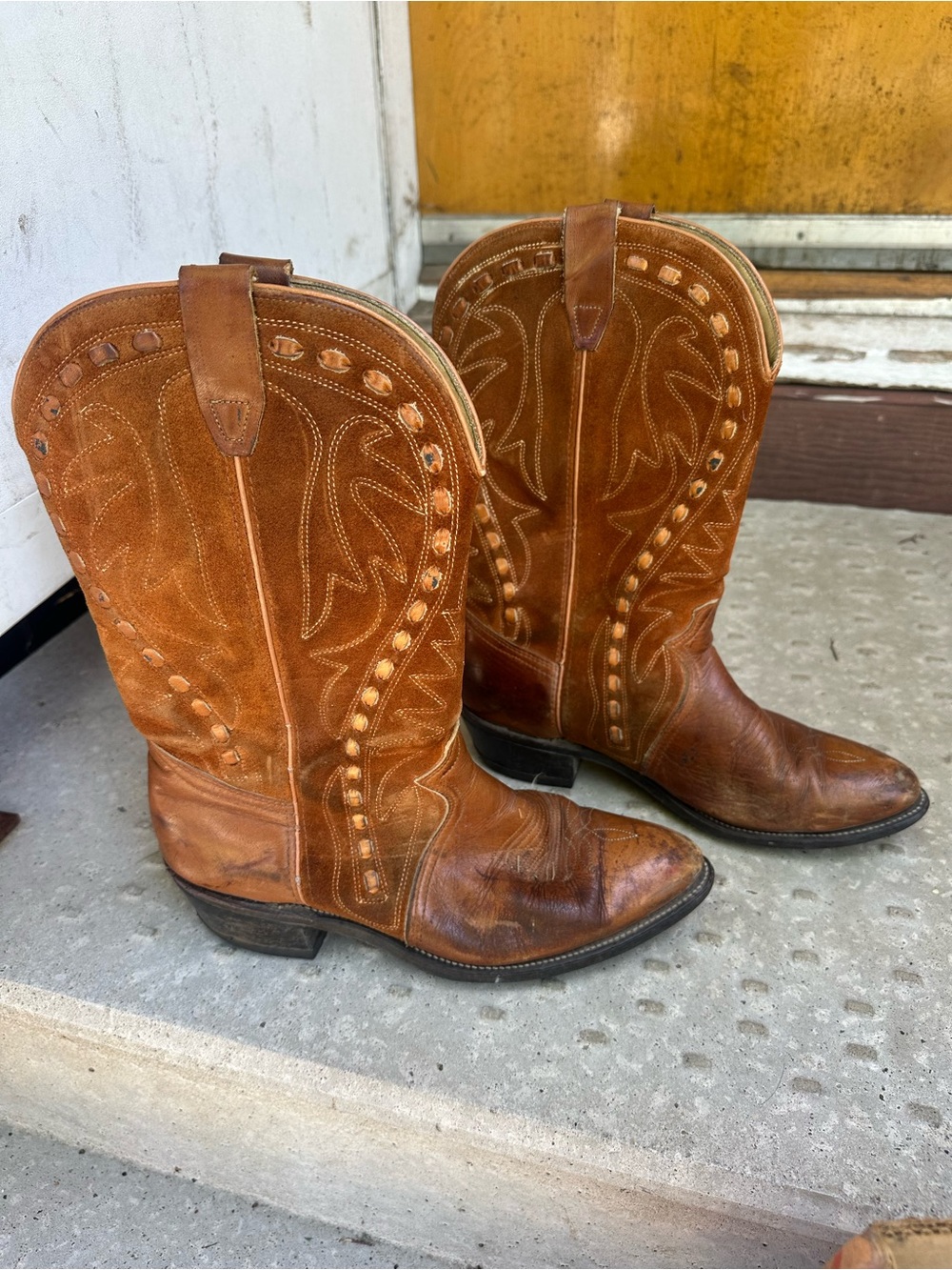 Classic Women's Brown Leather Western Heeled Boots